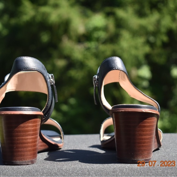 Women’s shoe size 6 - Picture 2 of 3